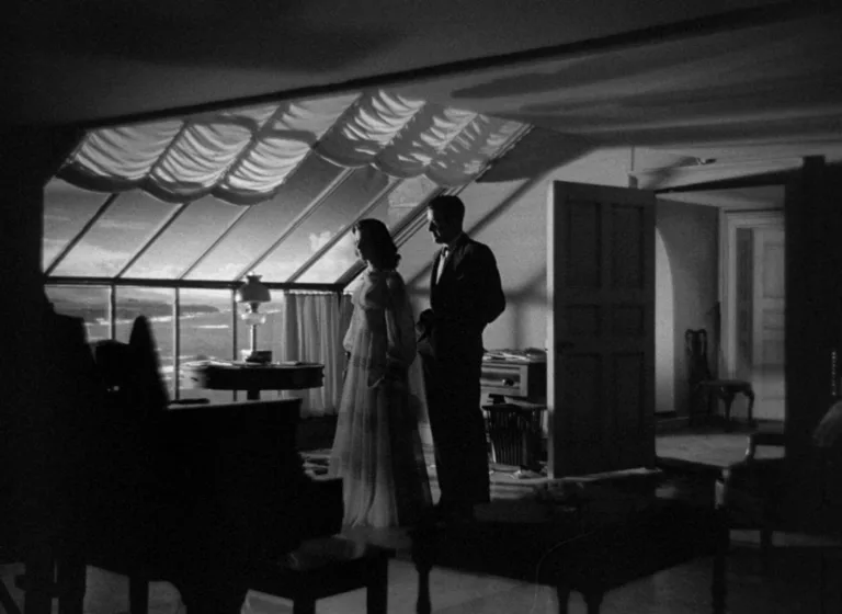 The Uninvited (1944)