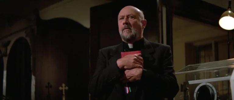 Prince of Darkness (1987): The evil in the green