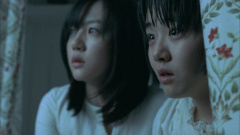 A-Tale-of-Two-Sisters-2003-stills-39