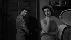 House-on-Haunted-Hill-1959-stills-18