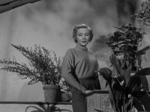 In-a-Lonely-Place-1950-stills-21