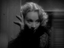 Shanghai-Express-Stills-076