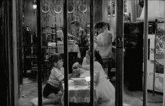 The-Housemaid-1960-stills-02