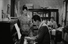 The-Housemaid-1960-stills-09