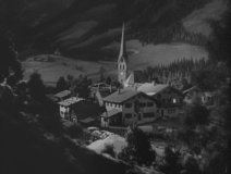 The-Lady-Vanishes-1938-stills-16