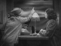 The-Lady-Vanishes-1938-stills-20