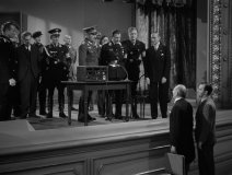 To-Be-or-Not-to-Be-1942-stills-11