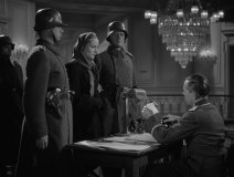 To-Be-or-Not-to-Be-1942-stills-23