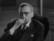 To-Be-or-Not-to-Be-1942-stills-40