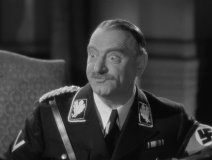 To-Be-or-Not-to-Be-1942-stills-41