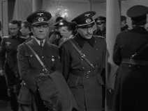 To-Be-or-Not-to-Be-1942-stills-51